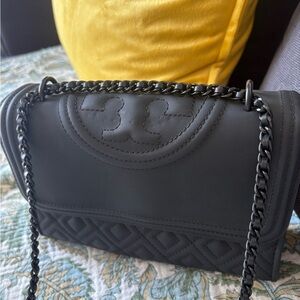Tory Burch Fleming quilted chain shoulder bag – black on black